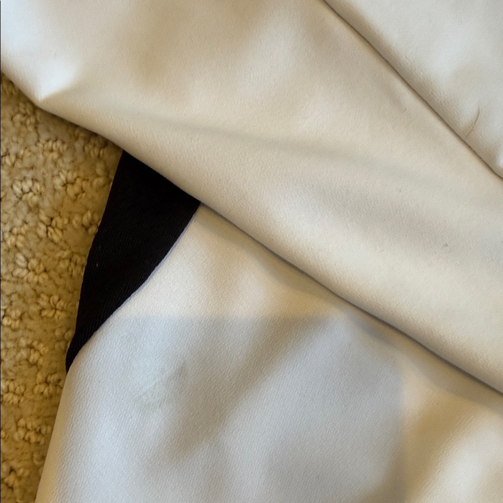 Polo by Ralph Lauren White and Black Sweatshirt - Picture 5 of 5